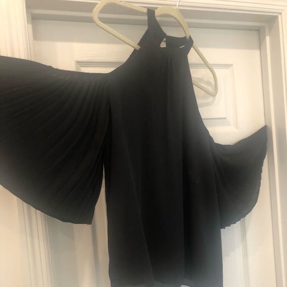 Halter top, flared sleeve black blouse - Picture 2 of 5